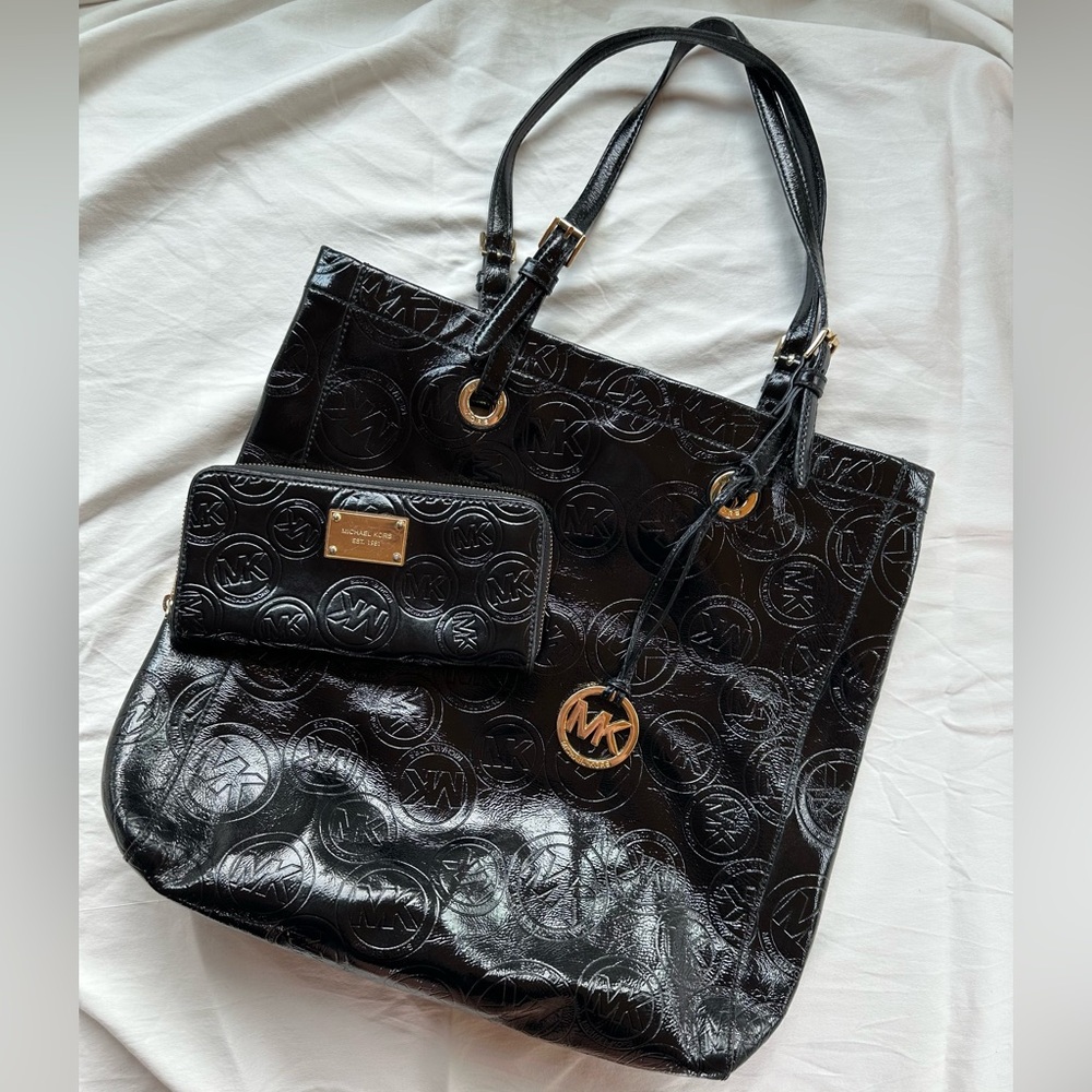 Michael Kors bag and wallet